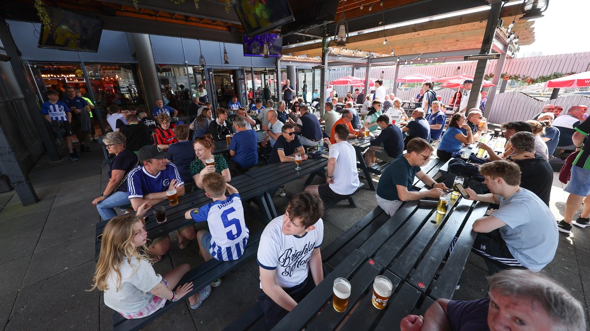 It was great to meet so many supporters at our fan event in Newcastle yesterday, with Tony Bloom and Paul Barber in attendance before the game. 💙🤍