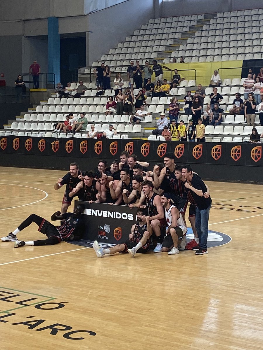 A las ratas de <a href="/UrosDeRivas/">UROS DE RIVAS</a> que estuvieron faltando al respeto al <a href="/bisbalbasquet/">Bisbal Bàsquet //*//</a> os digo que a llorar a la llorería. Con chulería no vais a ningún sitio tontolabas! Puta Espanya!!!!!!!!!! Ja som LEB Plata!!!!!!!