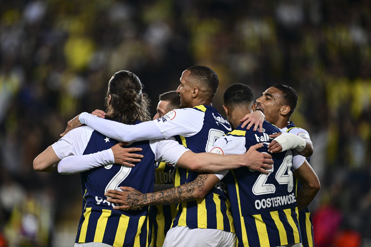 1 - Kayserispor'a rakip olduğu son dokuz Süper Lig maçının sekizini kazanan @Fenerbahce (1B), bu galibiyetlerde toplam 22 gol attı. Üstün.