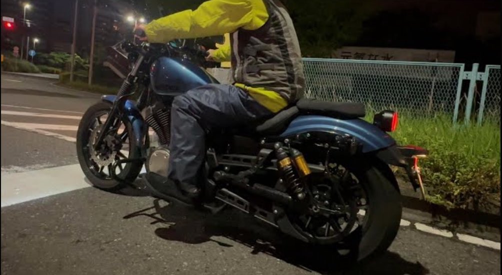 ShodaiH2424baik's tweet photo. ド・迫力の #空冷Vtwin #BOLT #BOLTRspec 走行動画 #YAMAHA https://t.co/UHjkgPnm8a @YouTube https://t.co/3Dd5Tx1XRh