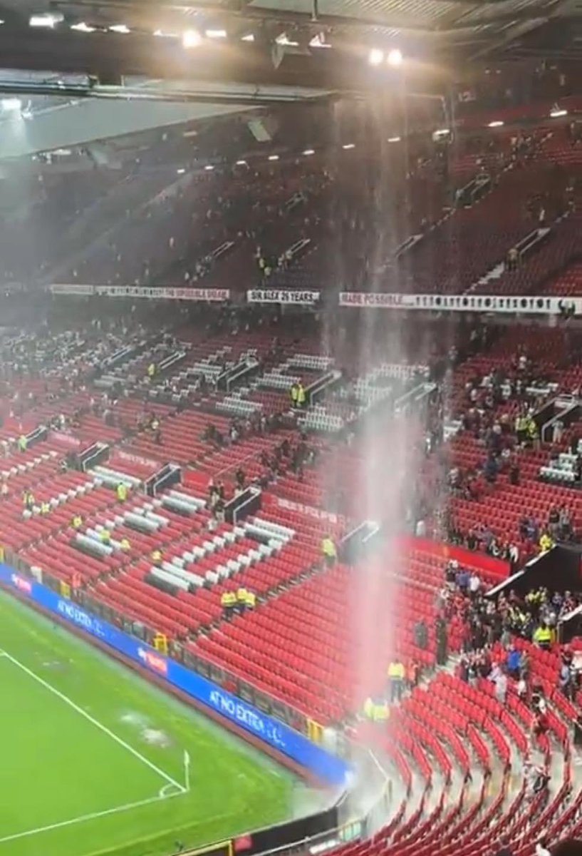 The roof at Old Trafford was leaking at full time… Old Trafford really is falling down 😂