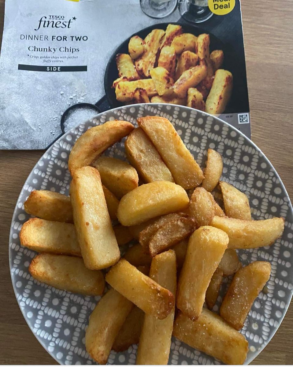 Saved @TescoUK_
Finest chunky chips with lots of salt n vinegar deeelicious!😋
#slzfw21  #breakingdownbarriers #buildingcommunities 
#Coronationfoodproject