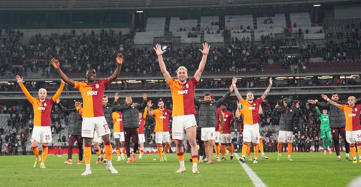 🦁 İyi geceler #Galatasaray ailesi! 🌃