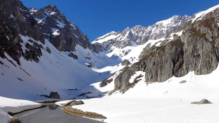 Espectaculares fotos del Balaitús (3144m) del Jueves 9 de Mayo de 2024,fotos puestas en el foro por Errenga.