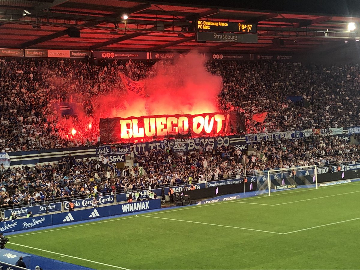 Le sempiternel message des supporters strasbourgeois ce soir contre Metz #RCSAFCM