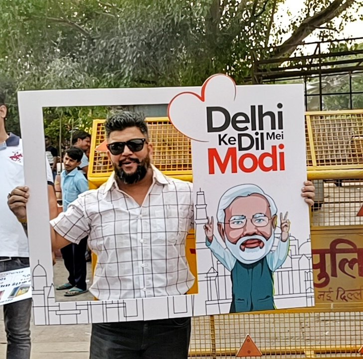 In every nation, there's a ray of hope, With Modi, the atmosphere has changed. On the path of development, the nation strides, Under Modi's leadership, everyone's pride #DelhiKeDilMeModi #ModiKiGuarantee @PoddarVaishali @BJP4Delhi