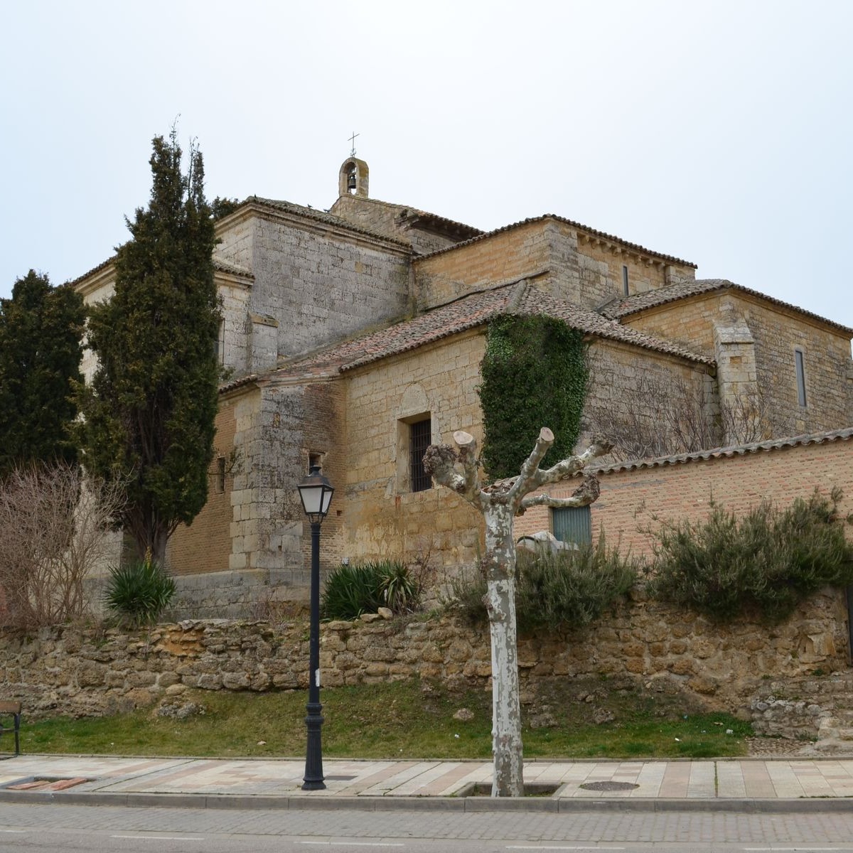 La iglesia románica de Santa María del Camino en Carrión de los Condes construida a mediados del siglo XII es la iglesia más antigua de la ciudad 😍

#palenciaconectandopersonas #turismoconpé #palenciaturismo #viajesimprescindibles #gastronomíapalentina #quedamosenpalencia