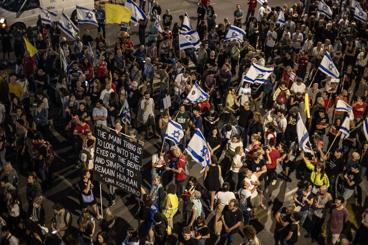 12.05.2024 r. - Izrael: Jeszcze raz powtórzę - Binjamin Netanjahu i jego poplecznicy NIGDY nie dojdą do rozumu, jeśli tego nie wywalczą sami Żydzi. Chodzi głównie o rodziny przetrzymywanych przez Hamas członków ich rodzin. Protesty są już codziennie!