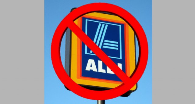 itsallfaken's tweet photo. Aldi is Fucking us as well.. Can't Pinch out last bit https://t.co/rm9OBsCBG3