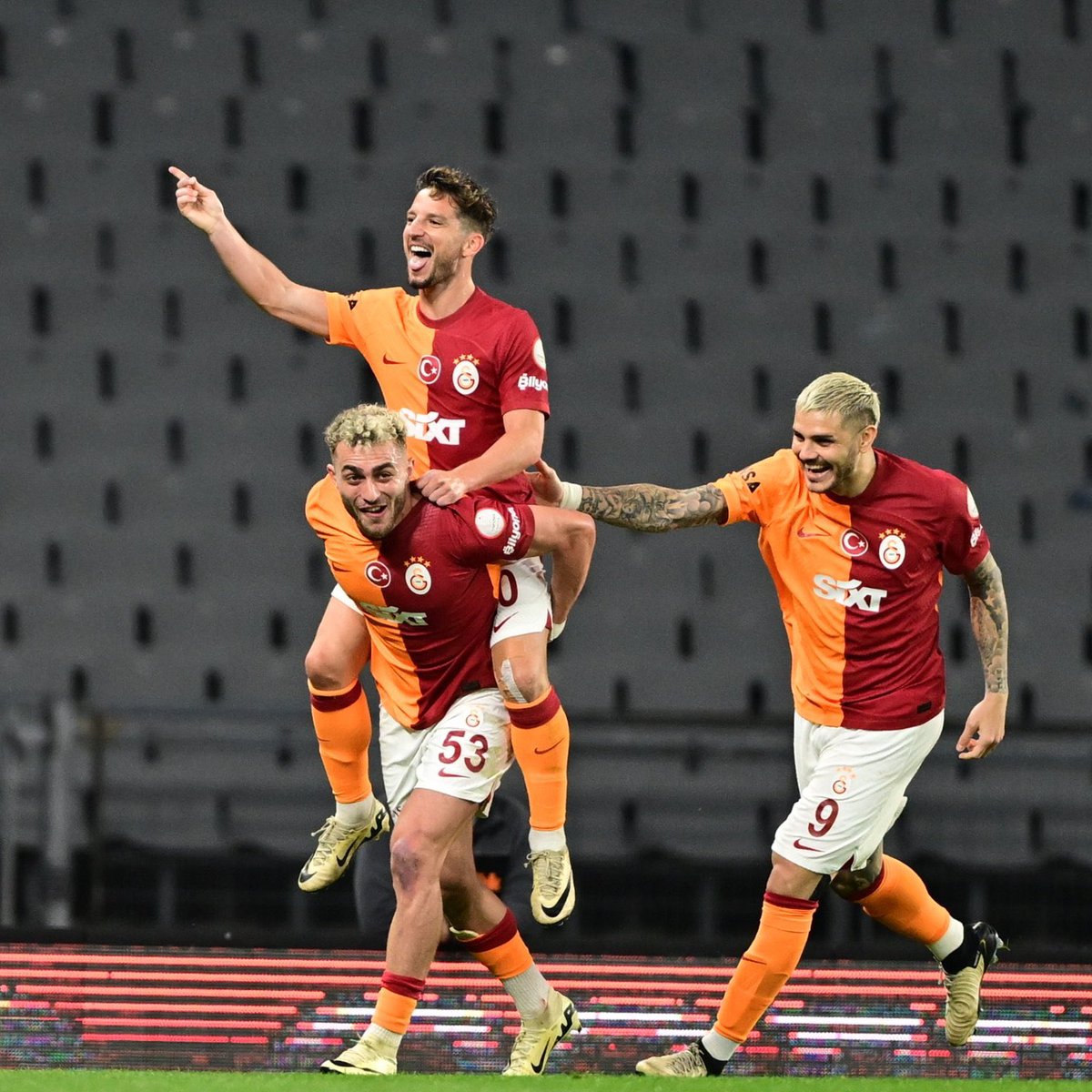 MAÇ SONU CANLI YAYINI BAŞLADI🚨 Galatasaray’da şampiyonluk golü Berkan’dan geldi! Sezona damgayı kim vurdu? Barış Alper Yılmaz! Hemen canlı yayına tıkla gel: youtube.com/live/Ukxvl4Rzk…