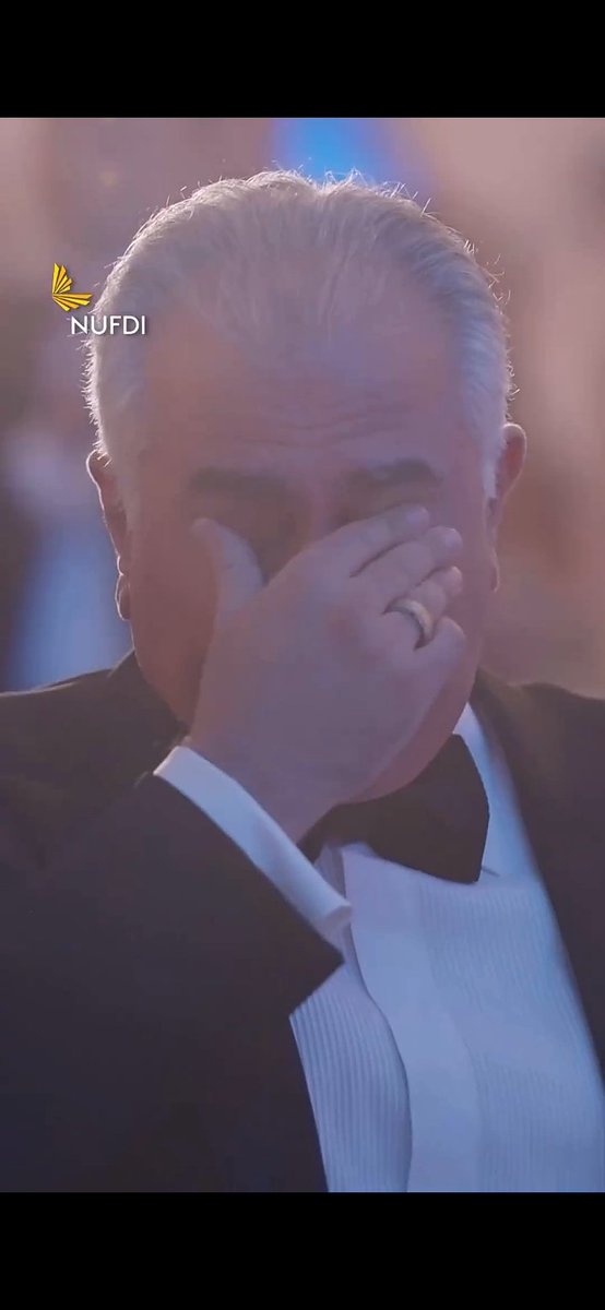 jesiibikhoda1's tweet image. اونجاکه برادره #فاطمه_سپهری میگه مردم اورا رضاشاه دوم وشهریارایران مینامند اشک پادشاه سرازیرشد‌ اگه واقعا خواستار بازگشت پادشاهی پهلوی هستید مثل مردم اورا رضاشاه دوم صدا بزنید.
فدای اشکهات بشم پادشاه من 
#KingRezaPahlavi