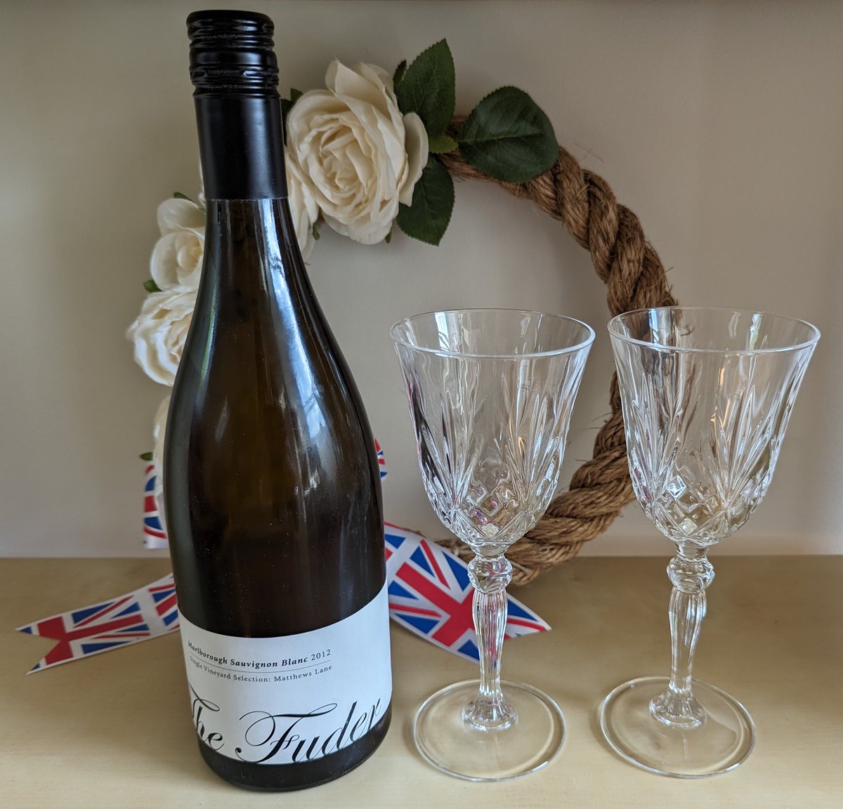 Its not Mothers Day in the UK but we are celebrating anyway (it is Mothers Day in NZ). Enjoying a beautiful 14-year-old Sauvignon Blanc 'The Tudor' from home with Mum whilst girding our loins in preparation for the final 4 days of our Thames hike. #MothersDayNZ #Thameshike