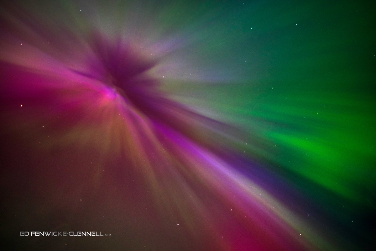 Just some Insanity from the sky on Friday night…. 
#Auroraborealis 
#Nikon