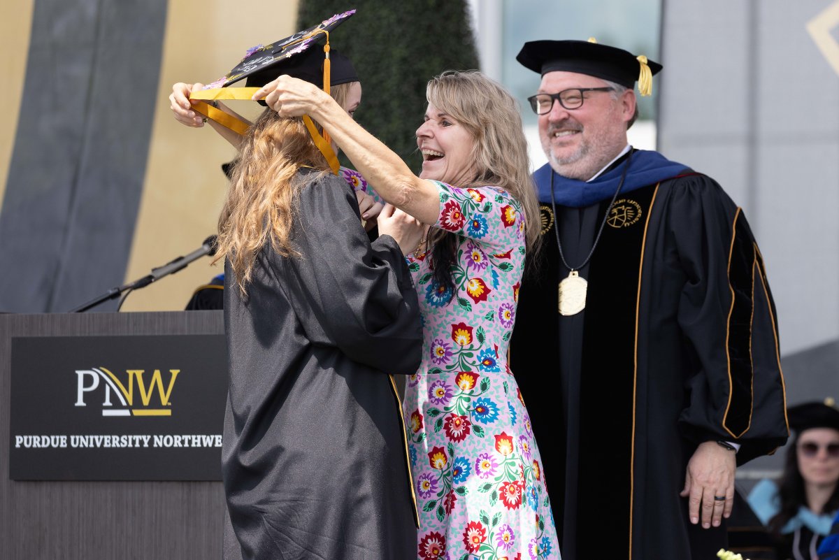 Today we are celebrating the mothers who encouraged and supported our #PurdueNorthwest students throughout their educational journeys. 🖤💛