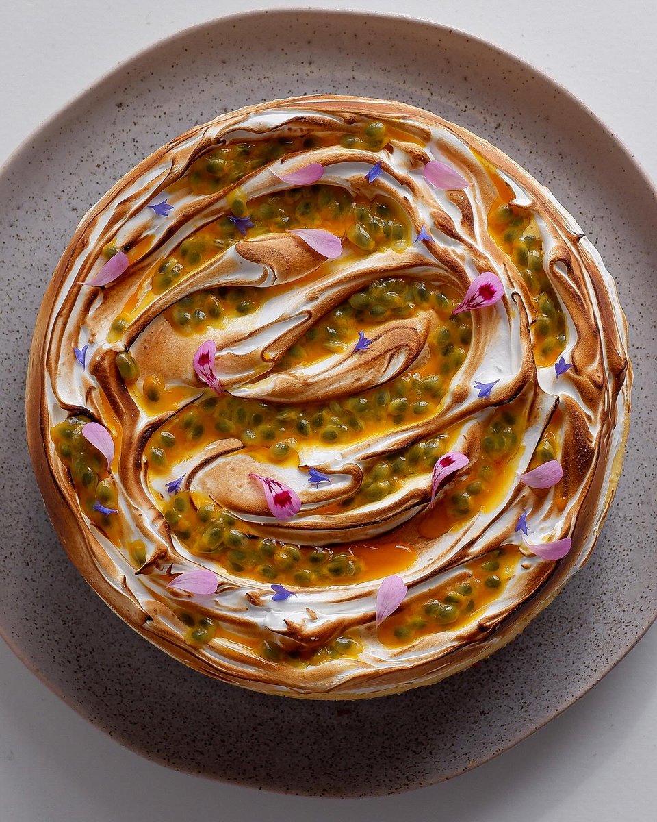 glittterkitchen's tweet photo. passion fruit cheesecake by sayana's food https://t.co/T8XD2CaskJ