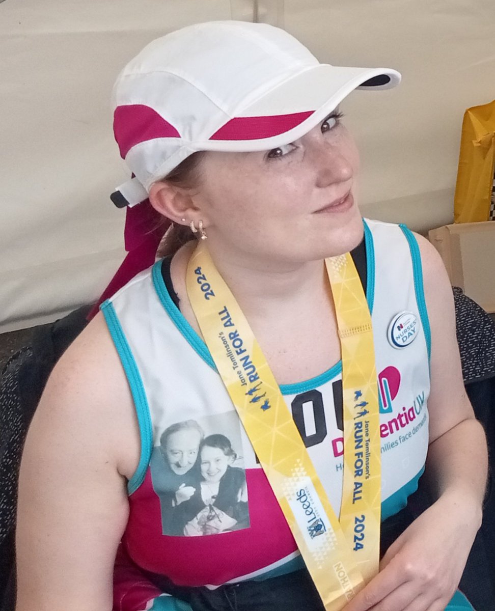 A wonderful day at the @Rob7Burrow Leeds Marathon, so many people with amazing stories, reasons why and sacrifices - like this one, couch to 13.1 miles in nine months, what a girl, so proud of @LouisaCaplan and everything she stands for xx