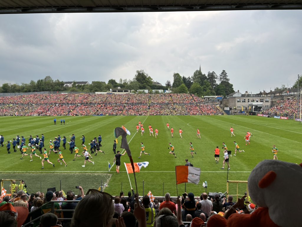That game had everything.

Four halves of football. 
Ninety minutes 
11 penalties
And… four seasons ☀️⚡️☔️⛈️

Started the day as a neutral but gutted for Armagh.   A privilege to watch those two teams play. 

*Penalties should never decide a final.

#Ulster2024 #Armagh #Donegal