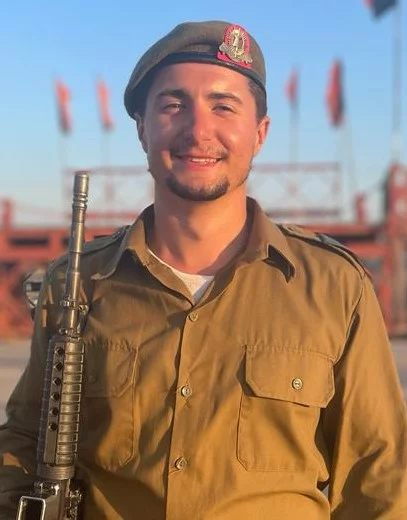 🕯️Staff sergeant Jonathan W. Dean Chaim Jr z'l, 25 Fell in battle in South Gaza, Dec 8, 2023 Born to a Christian family in Rochester, New York. Converted and made Aliyah in 2020. Loved the Jewish faith and a true Zionist. Defended Israel with his incredibly heroic life.…