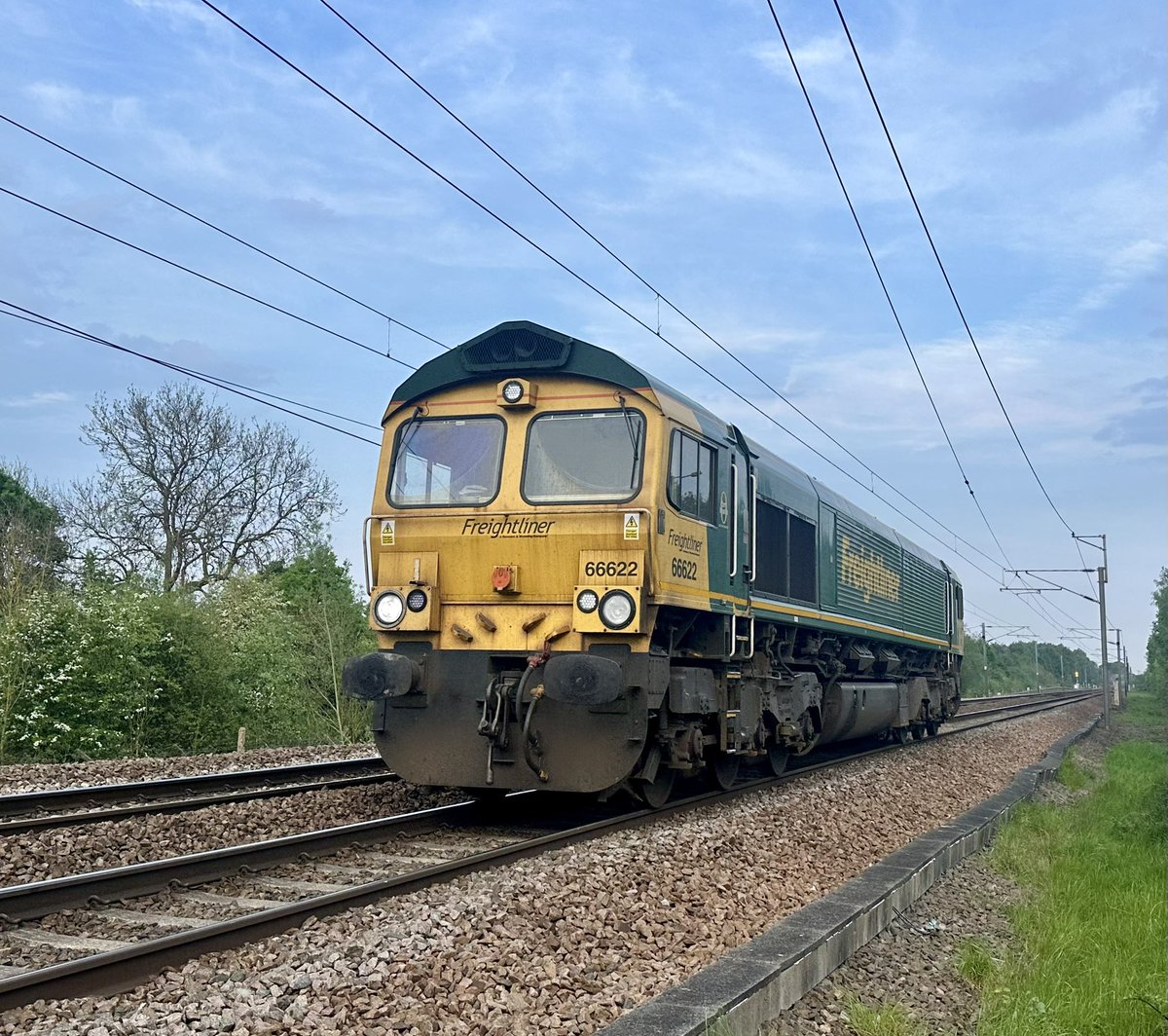 66622 at Crofton on todays 0Y33 Belmont - Balm Rd #class66