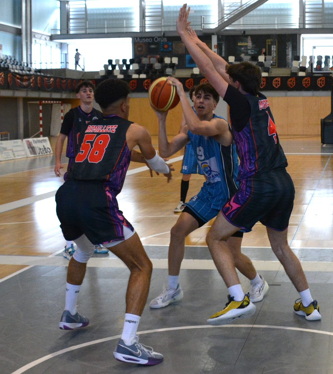 SEMIFINALES FINAL FOUR: CB. OCTAVUS CINTASA cae ante OLD SCHOOL. cbjuventudutebo.com/?ver=noticia&n…