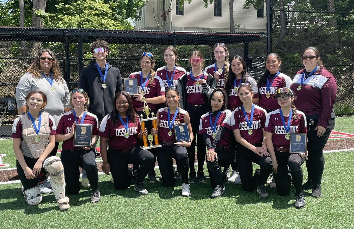 We wrapped up our regular season yesterday finishing 10-9 this season. 👏🏼A lot to be proud of and always more to improve our game. Thanks for all the love and support this season! Onward to playoff action! 🫶🏻🥎 #rollpride @OSSATHLETICS @OABCBoosters @OssiningSchools