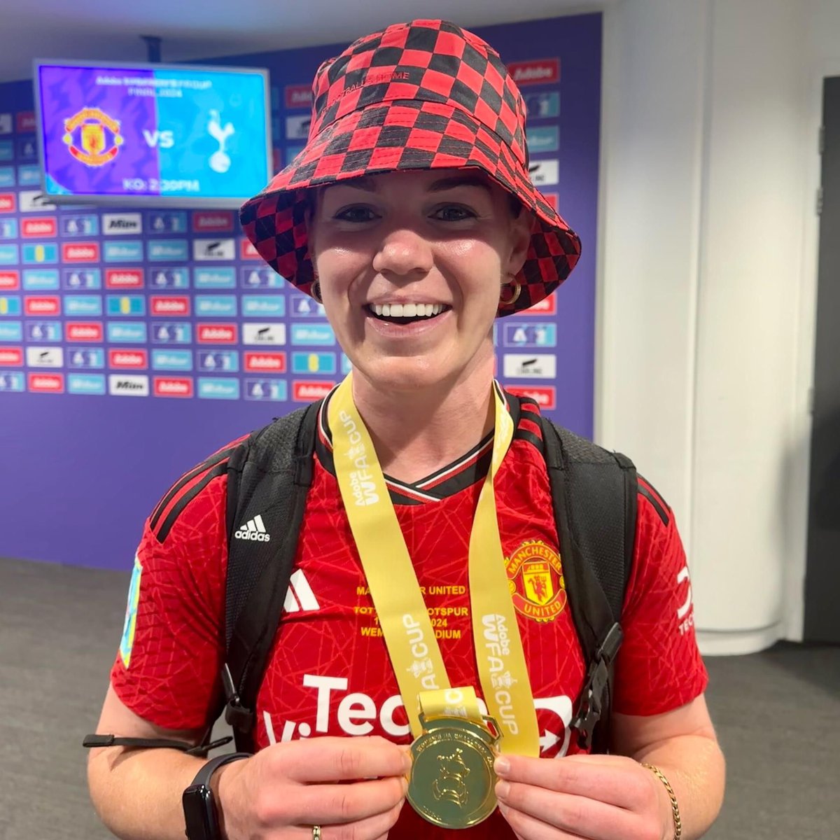 Congratulations to former St Peter’s pupils @aoifemannion_ on winning the FA Cup with Manchester United.  The St Peter’s community are all extremely proud! #faithisourfoundation @ManUtd @BarclaysWSL @EnglandFootball @OurLadyandAllS1 @BhamDES