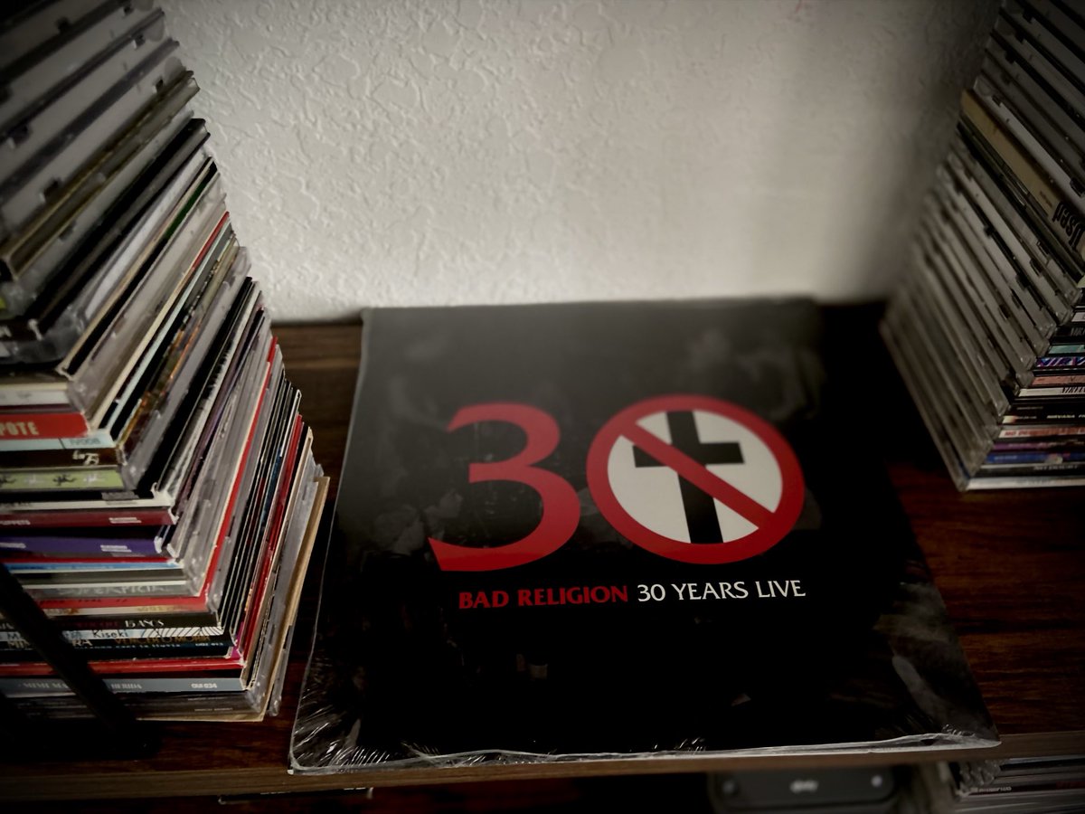 ¿Que Opinan? 
¿Se abre en domingo o lo dejamos para un día de la semana?
#Vinilo #EnVivo 
⁦@badreligion⁩