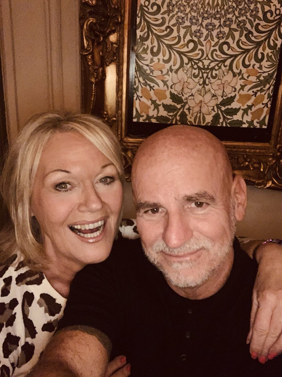 sonyajonesshrop's tweet image. Special #SundayMeal this evening #FilletSteak #BlueCheeseBakers as tomorrow #MeAndMrJones ❤️ celebrate our 41st #WeddingAnniversary 
I will be hitting that gym &amp;amp; Mr Jones doing an extra long run tomorrow as sooo indulgent but a lovely treat to celebrate all our years together🥂🍾