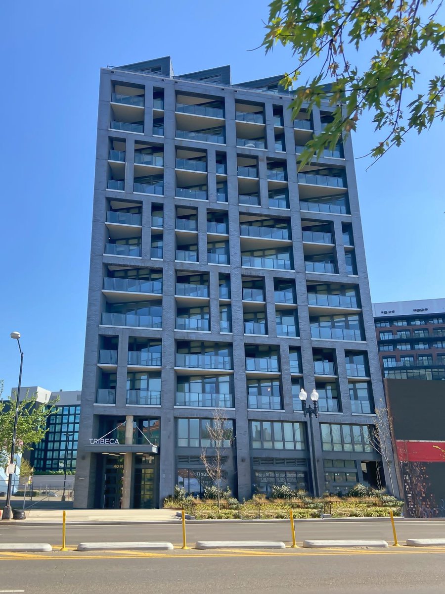🚨99-UNIT, NEWLY BUILT APARTMENT FORECLOSURE SALE IN DC - $41.4mm loan balance (~$418K per unit). - Construction began in 2018 - Building delivered in 2021 - The building was developed as condos; however, it is being leased out as rentals - Given they are condos, each…