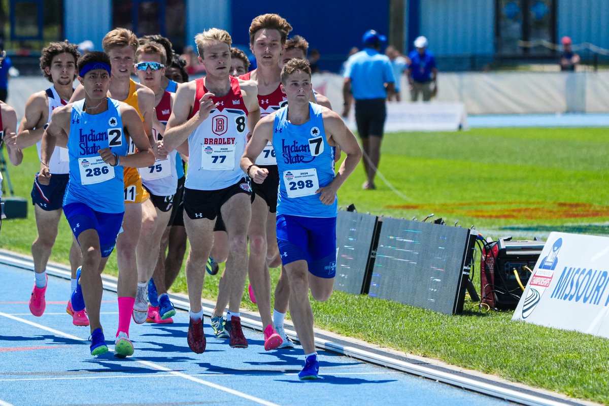 IndStXCTF's tweet photo. Big day for the distance crew, all five Sycamore entries in the 1500 score points with Jason Dworak (3:50.05) and Rachel Conhoff (4:25.93) leading the way!

#MarchOn | #StayRooted https://t.co/RIobvqGxts