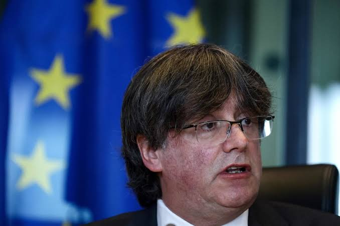 It seems that Carles Puigdemont (Junts), the fugitive since his illegal independence referendum and who has now conducted his election campaign from the South of France (you can't make it up!), could become the President of Catalonia if he is able to form a coalition gov. 😭