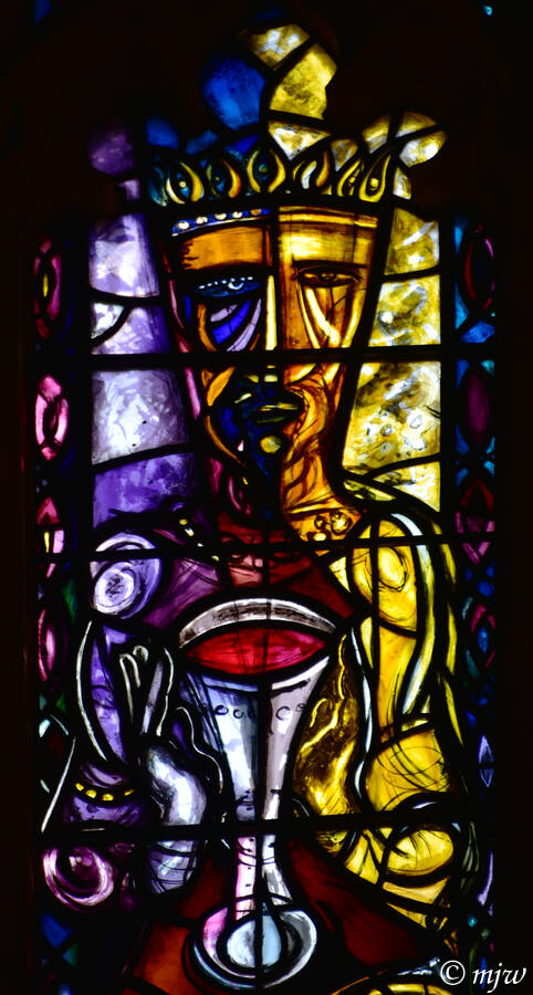 #StainedGlassSunday A 1956 window from John Piper, at Chapel of St Anthony, Oundle, #Northamptonshire. The 3 windows show Christ in nine forms: The Way, Truth and Life; the true Vine, Bread and Water; the Judge, Teacher and Shepherd. Very different from the last I've posted.
