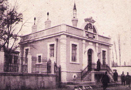 Yaklaşık bir asır öncesi, Konya Ziraat Bankası binasının görüldüğü bir fotoğraf.