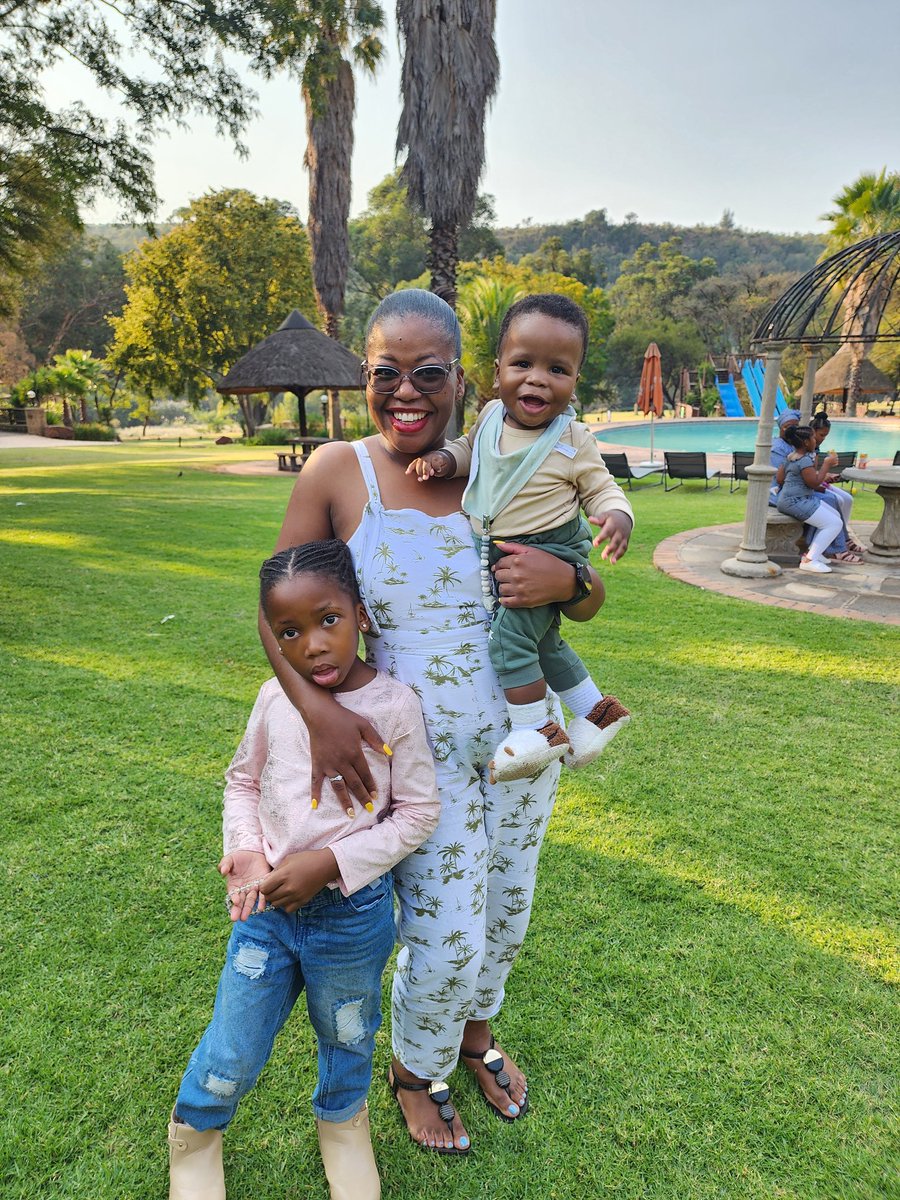 kaylesabe's tweet photo. Any role/opportunity I get in life will never be bigger than being their mom❤️ https://t.co/H0axTfvKIk