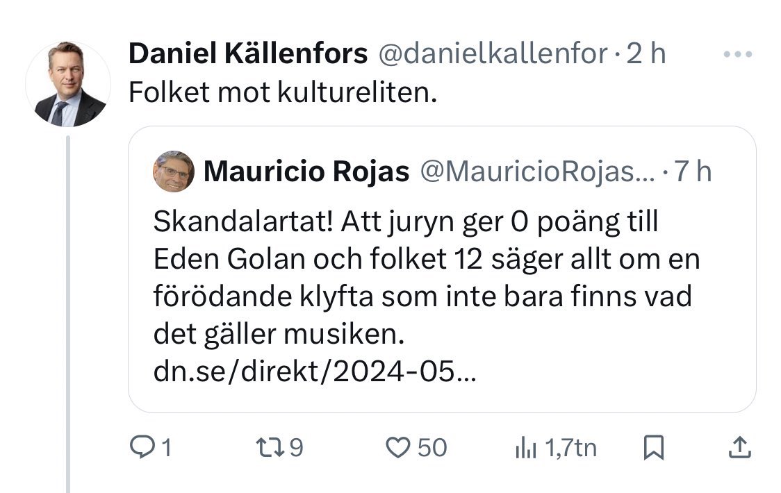 Historiskt ögonblick. Det måste ändå vara första gången någonsin en slipsmoderat kallar en gammal fotbollsspelare i Degerfors kulturelit.