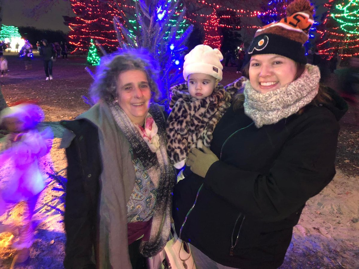 Happy Mother’s Day 💐 to all the wonderful moms out there — especially to my wife Allyson and my mom Norita!