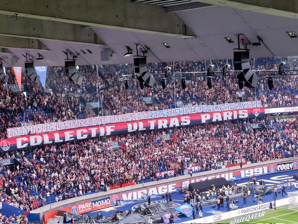 Hommage du Collectif ultras Paris à Kylian Mbappé @francebleuparis #fbsport