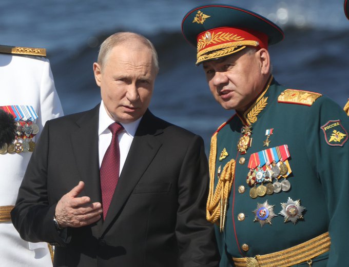 Putin destituye a su ministro de defensa por no poder matar a Zelenski todavia