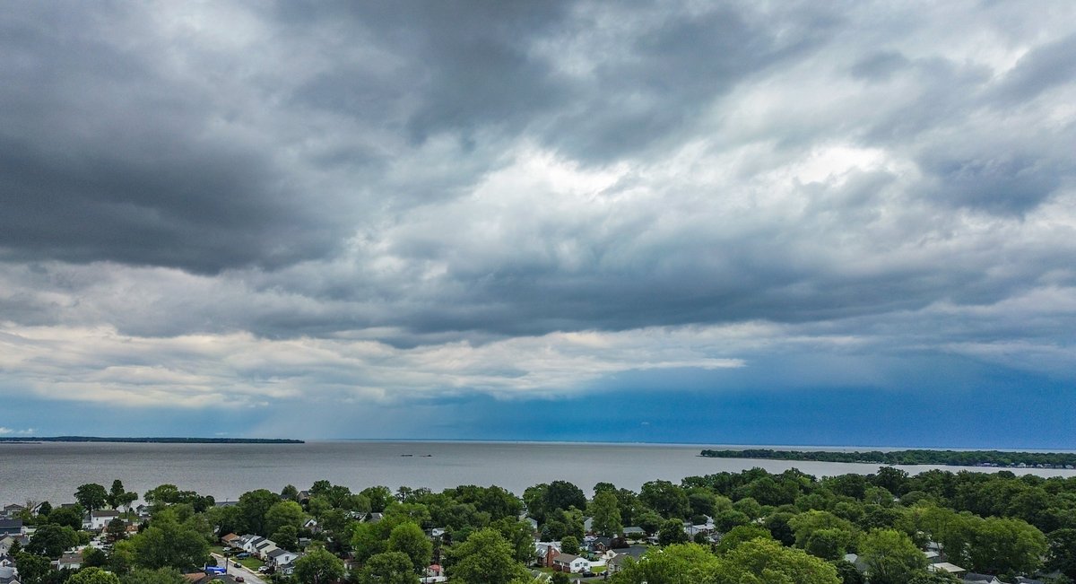 Stormy sky this afternoon over Pasadena!

#AnneArundel #Maryland #ChesapeakeBay #Drone