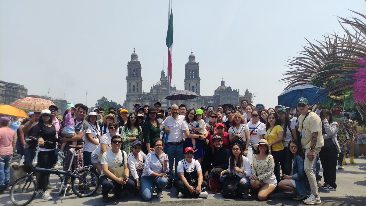 #ElZócaloEsTuyo El espacio público más grande e importante de América, el Zócalo de la Ciudad de México, corazón de nuestra historia, de las libertades y la democracia, es desde hoy completamente peatonal. Así se reafirma como lugar abierto y horizontal para todos los