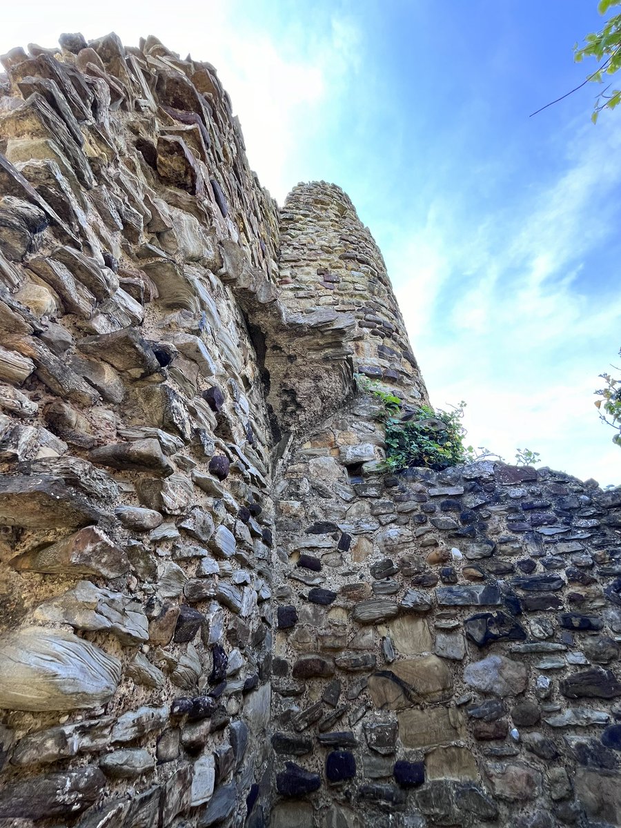 unityhistory's tweet image. Inside the ruins of Hastings Castle. You can really see why they built it up here. @UnityBlackpool