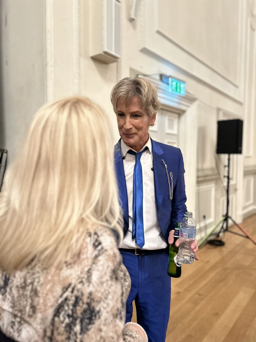 Darren van der Garry tweet media