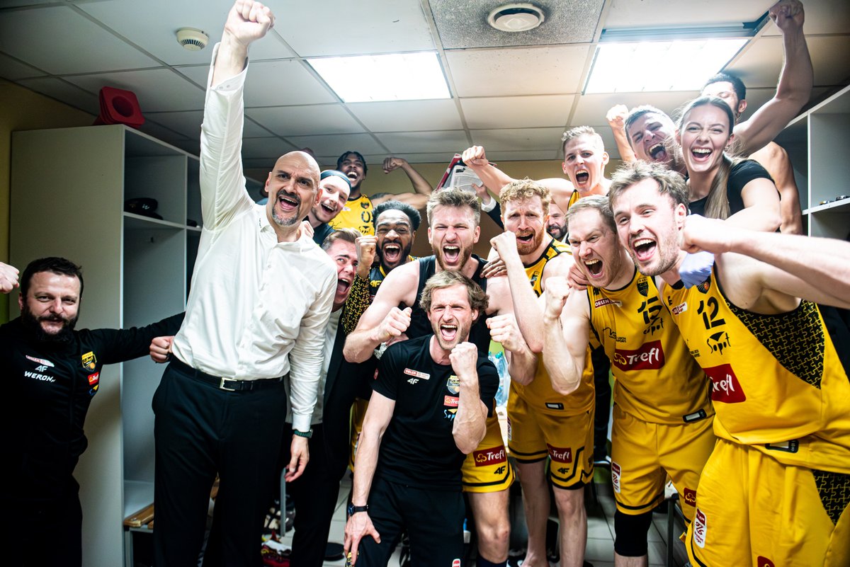 Tak cieszą się półfinaliści <a href="/PLKpl/">ORLEN Basket Liga</a> 😍

📸 <a href="/Polsenik33/">Krzysztof Polaczyk</a> | 058sport.pl

#plkpl