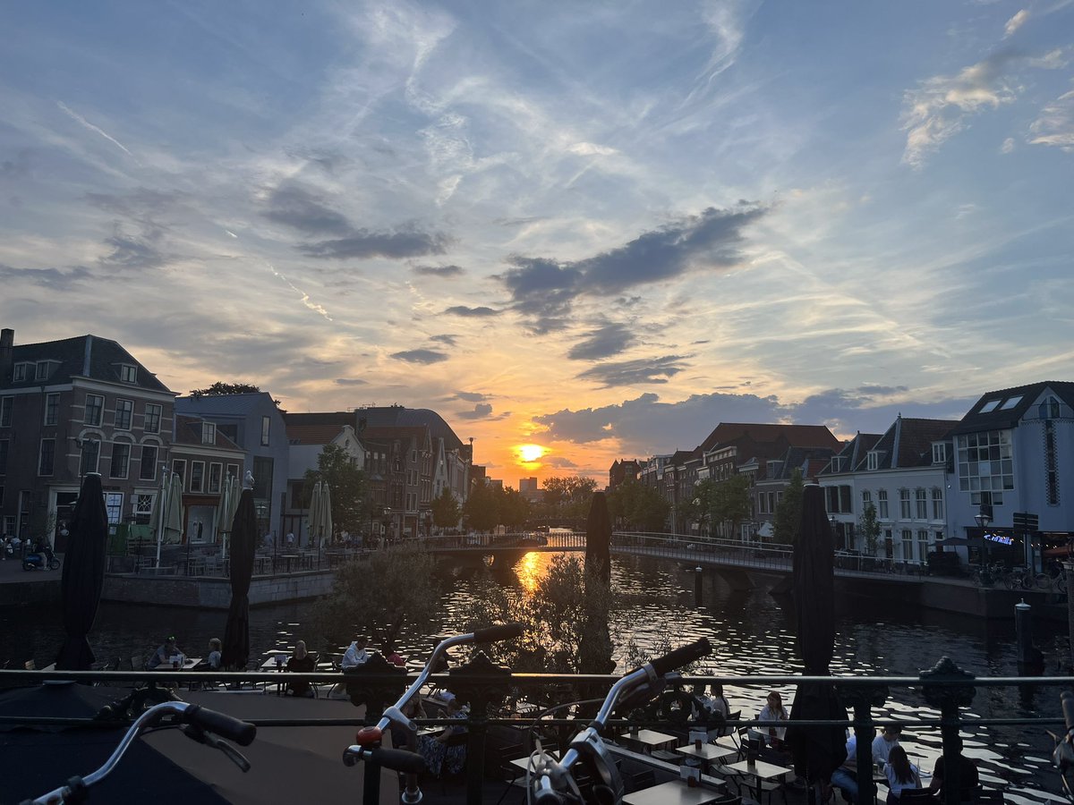 Leiden is beautiful this evening in preparation for #alchemy2024 starting tomorrow