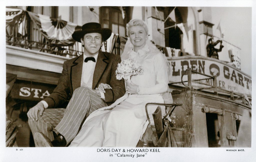 Doris Day and Howard Keel as Wild Bill Hickok and Calamity Jane in the musical 'Calamity Jane' (1953). 

📽🎵

#ClassicHollywood #ClassicCinema