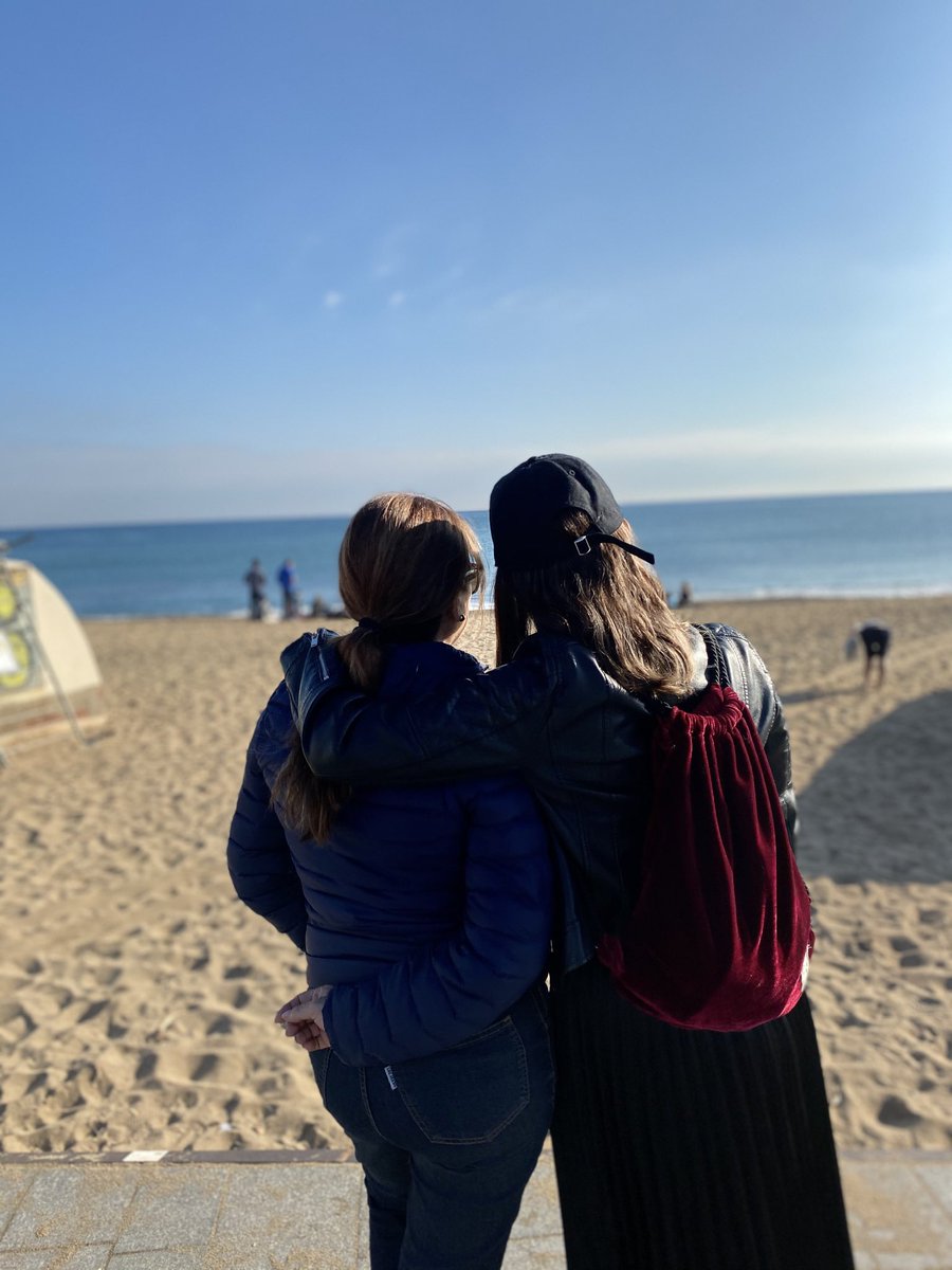 Silvia 🍒 tweet media