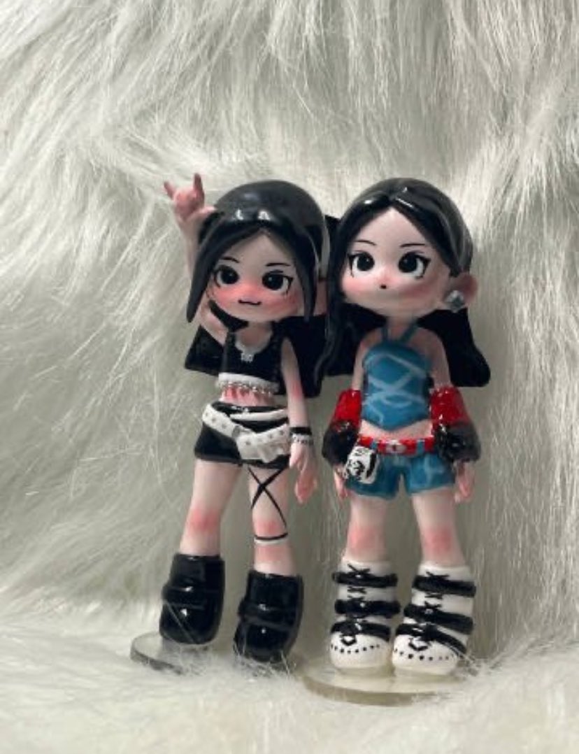 These Ahyeon doll made by Chinese fans 😭😭🩷