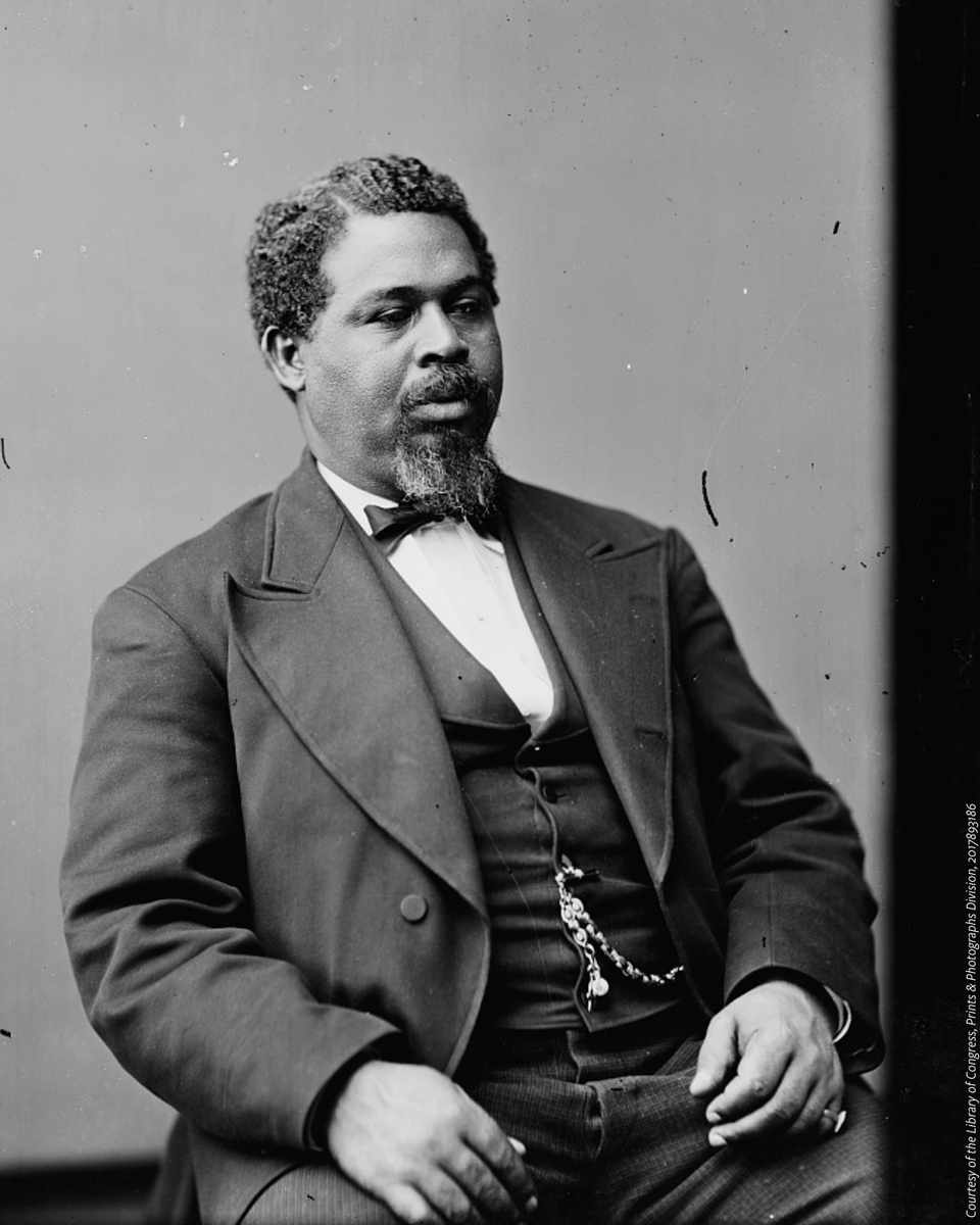 #OTD in 1862, Robert Smalls commandeered the Planter, a Confederate transport ship, to take his family & twelve others to #freedom. Smalls employed specialized knowledge, including Confederate Navy signals, to take control of the ship and travel to free waters.