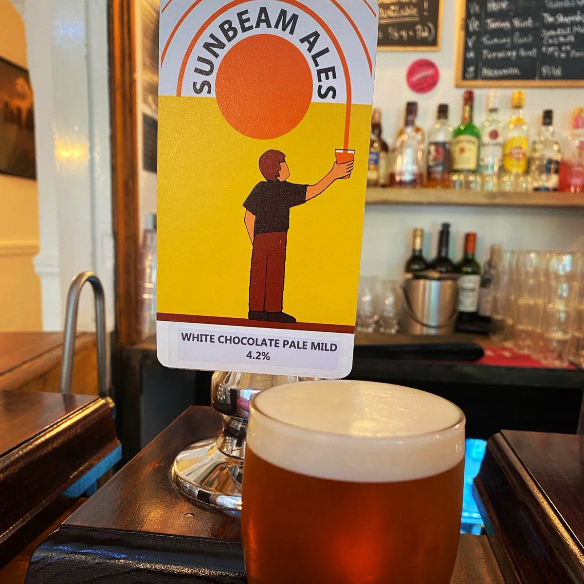 New beer gracing our cask lines.
From @SunbeamAles we have the wonderful creamy White Chocolate Mild

Pours a clear golden body with near perfect tight white head and aromas of sweet white chocolate. Deliciously creamy with a full body! 

Not one to miss!