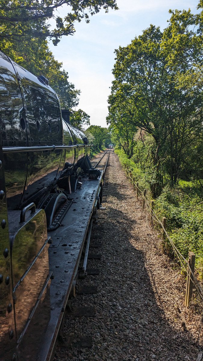 TheModsterX's tweet image. An absolute thrill to ride Leander&apos;s footplate on the EOR today, was hard to believe it was bowing out of service today given the performance!

Video shows her departing Ongar on her very last run, with owner Chris Beet driving and detonators sounding. Farewell for now old girl.